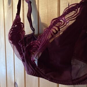 Simone Pérèle Lace Bra – Burgundy Red – Size 36E (Fits Like 34DD)